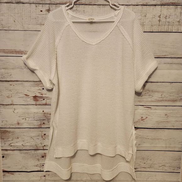 UMGEE...White Waffle Knit Hi-Low Hem Tunic Shirt....size Large - Picture 1 of 7